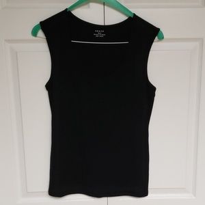 Scoop neck top
